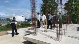 ทน.แม่สอด ลงพื้นที่ติดตามผลการดำเนินงานโครงการก่อสร้างศาลสมเด็จพระนเรศวรมหาราช