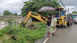 ทน.แม่สอด ลงพื้นที่แก้ไขปัญหาน้ำท่วมในเขตเทศบาลนครแม่สอด