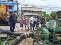 ทน.แม่สอด ลงพื้นที่แก้ไขปัญหาน้ำท่วมในเขตเทศบาลนครแม่สอด