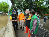 ทน.แม่สอด พร้อมด้วยผู้ว่าฯ และนายก อบจ. ลงพื้นที่แก้ไขปัญหาน้ำท่วมในเขตเทศบาลนครแม่สอด