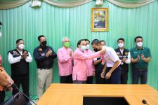 ทน.แม่สอด จัดโครงการผู้บริหารมอบนโยบายการทำงานตามหลักธรรมาภิบาล