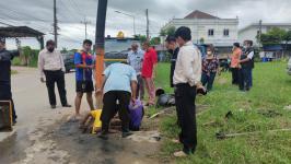 ทน.แม่สอด ดำเนินการแก้ปัญหาท่อระบายน้ำอุดตันในเขตเทศบาลนครแม่สอด