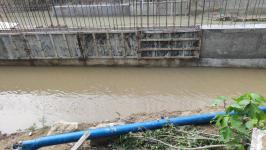 ทน.แม่สอด ลงพื้นที่ติดตามผลการดำเนินงานโครงการก่อสร้าง รางระบายน้ำในเขตเทศบาลนครแม่สอด