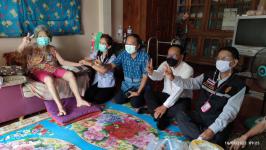 ทน.แม่สอด ลงพื้นที่เยี่ยมเยือนผู้ป่วยติดเตียงในเขตเทศบาลนครแม่สอด