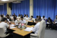 ดร.เทอดเกียรติ ชินสรนันท์ นายกเทศมนตรีนครแม่สอด เป็นประธานในการ ประชุมเพื่อรับฟังกำหนดการและเตรียมความพร้อมในการเดินทางเพื่อเข้าร่วมโครงการอบรบเชิงปฏิบัติการหลักสูตรการพัฒนาสมรรถนะบุคลากรของเทศบาลนครแม่สอด  เพื่อรองรับเขตพัฒนาเศรษฐกิจพิเศษตาก  เตรียมความพ