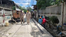 ทน.แม่สอด ลงพื้นที่ติดตามโครงการก่อสร้างรางระบายน้ำรูปตัวยู