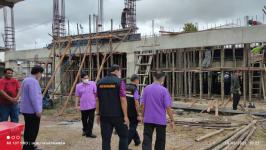 ทน.แม่สอด ลงพื้นที่ติดตามความคืบหน้างานก่อสร้างสระว่ายน้ำโรงเรียนกีฬาเทศบาลนครแม่สอด