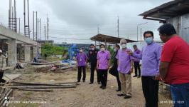 ทน.แม่สอด ลงพื้นที่ติดตามความคืบหน้างานก่อสร้างสระว่ายน้ำโรงเรียนกีฬาเทศบาลนครแม่สอด