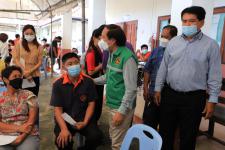 ทน.แม่สอด ให้บริการฉีดวัคซีนแก่ประชาชนในเขตเทศบาลนครแม่สอด