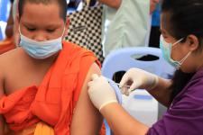 ทน.แม่สอด ให้บริการฉีดวัคซีนแก่ประชาชนในเขตเทศบาลนครแม่สอด