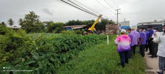 นายกฯ ทน.แม่สอด ลงพื้นที่สระบัว ถนนสายเอเชีย ปากทางเข้าถนนเยลลี่อุทิศ แก้ปัญหาน้ำเอ่อล้นเข้าชุมชน