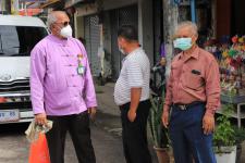 ทน.แม่สอด ลงพื้นที่ดำเนินการจัดเก็บขยะบริเวณใต้สะพานข้ามลำห้วยแม่สอด