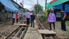 ทน.แม่สอด ลงพื้นที่ติดตามงานก่อสร้างถนนและท่อระบายน้ำในชุมชนมณีไพรสณฑ์