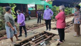 ทน.แม่สอด ลงพื้นที่ติดตามงานก่อสร้างถนนและท่อระบายน้ำในชุมชนมณีไพรสณฑ์