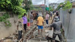 ทน.แม่สอด ลงพื้นที่ติดตามงานก่อสร้างถนนและท่อระบายน้ำในชุมชนมณีไพรสณฑ์