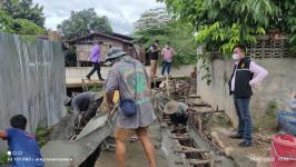 ทน.แม่สอด ลงพื้นที่ติดตามงานก่อสร้างถนนและท่อระบายน้ำในชุมชนมณีไพรสณฑ์