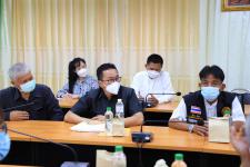 ทน.แม่สอด ร่วมต้อนรับ นายก อบต.แม่ปะ พร้อมคณะ หารือแก้ปัญหาน้ำท่วมพื้นที่คาบเกี่ยวเทศบาลนครแม่สอด-แม่ปะ (ชุมชนสักทอง-แม่ปะ หมู่ 10)