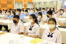 ทน.แม่สอด จัดประชุมโครงการอบรมป้องกันและแก้ไขปัญหายาเสพติดในโรงเรียน