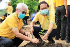 นายกฯนครแม่สอด เข้าร่วมเป็นเกียรติ โครงการ/กิจกรรม เนื่องในโอกาสวันเฉลิมพระชนมพรรษา 70 พรรษา 28 กรกฎาคม 2565 พระบาทสมเด็จพระปรเมนทรรามาธิบดี ศรีสินทรมหาวชิราลงกรณ พระวชิรเกล้าเจ้าอยู่หัว (ปล่อยปลา/ปลูกต้นไม้)