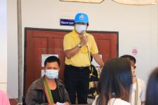 นายกฯแม่สอด ลงพื้นที่เยี่ยมจนท.คลินิกชุมชนอบอุ่นและประชาชนที่มารับบริการฉีดวัคซีนป้องกัน โควิด-19