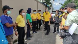 นายกฯแม่สอด ลงพื้นที่วางแผนงานปรับปรุงท่อระบายน้ำและวางท่อระบายน้ำ คอนกรีตเสริมเหล็ก  