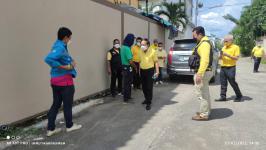 นายกฯแม่สอด ลงพื้นที่วางแผนงานปรับปรุงท่อระบายน้ำและวางท่อระบายน้ำ คอนกรีตเสริมเหล็ก  