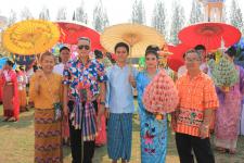 เทศบาลนครแม่สอด จัดขบวนแห่สงกรานต์ ประจำปี 2561 เพื่อสืบสานประเพณีและวัฒนธรรมอันดีงามของไทย 16 เมษายน 2561