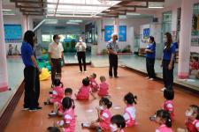 นายกเทศมนตรีนครแม่สอด ตรวจเยี่ยมการตรวจสุขภาพเด็กนักเรียน โรงเรียนเทศบาลวัดดอนแก้ว ประจำปี 2565