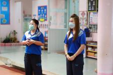 นายกเทศมนตรีนครแม่สอด ตรวจเยี่ยมการตรวจสุขภาพเด็กนักเรียน โรงเรียนเทศบาลวัดดอนแก้ว ประจำปี 2565