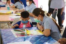 นายกเทศมนตรีนครแม่สอด ตรวจเยี่ยมการตรวจสุขภาพเด็กนักเรียน โรงเรียนเทศบาลวัดดอนแก้ว ประจำปี 2565