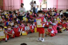 นายกเทศมนตรีนครแม่สอด ตรวจเยี่ยมการตรวจสุขภาพเด็กนักเรียน โรงเรียนเทศบาลวัดดอนแก้ว ประจำปี 2565