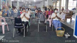 ทน.แม่สอด โดยคลินิกชุมชนอบอุ่นฯ จัดโครงการเข้าพรรษา ชีวาสดใสห่างไกลโรคร้าย