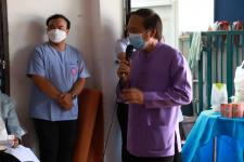 คลินิกชุมชนอบอุ่นเทศบาลนครแม่สอดจัดโครงการส่งเสริมความรู้และการออกกำลังกายในชมรมผู้สูงอายุชุมชนตาลเดี่ยว