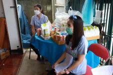 คลินิกชุมชนอบอุ่นเทศบาลนครแม่สอดจัดโครงการส่งเสริมความรู้และการออกกำลังกายในชมรมผู้สูงอายุชุมชนตาลเดี่ยว