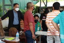 ทน.แม่สอด ลงพื้นที่เยี่ยมผู้ประสบอัคคีภัยในชุมชนสองแคว 1 