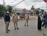 คณะผู้บริหารพร้อมสมาชิกสภาเทศบาลนครแม่สอดลงพื้นที่ตรวจเยี่ยมให้กำลังใจเจ้าหน้าที่ผู้ปฏิบัติงานภาคสนาม