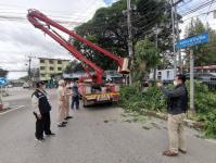 คณะผู้บริหารพร้อมสมาชิกสภาเทศบาลนครแม่สอดลงพื้นที่ตรวจเยี่ยมให้กำลังใจเจ้าหน้าที่ผู้ปฏิบัติงานภาคสนาม