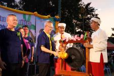 จังหวัดตากร่วมกับเทศบาลนครแม่สอดจัดกิจกรรม Kick Off “เดิน กิน ชิม เที่ยว ถนนสวรรค์วิถี จังหวัดตาก”