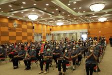 ทน.แม่สอด จัดพิธีมอบเกียรติบัตรพร้อมเหรียญเชิดชูเกียรติ อสม.ที่ปฏิบัติงานครบ 10 ปี 20 ปี และมอบประกาศนียบัตรผู้ที่ผ่านการอบรม