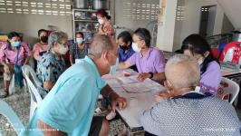 ทน.แม่สอด มอบเงินช่วยเหลือพิเศษให้กับผู้สูงอายุ (งวดสุดท้าย) ในเขตเทศบาลนครแม่สอด