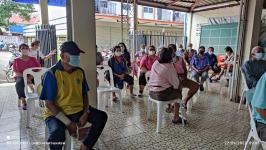 ทน.แม่สอด มอบเงินช่วยเหลือพิเศษให้กับผู้สูงอายุ (งวดสุดท้าย) ในเขตเทศบาลนครแม่สอด