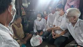 ทน.แม่สอด ลงพื้นที่เยี่ยมเยือนผู้สูงอายุและผู้ป่วยติดเตียง ชุมชนมณีไพรสณฑ์ ในเขตเทศบาลนครแม่สอด