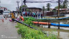 ทน.แม่สอด ลงพื้นที่ติดตามสถานการณ์น้ำในพื้นที่เขตเทศบาลนครแม่สอดหลังมีฝนตกหนักอย่างต่อเนื่อง