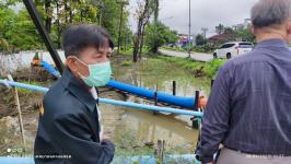 ทน.แม่สอด ลงพื้นที่ติดตามสถานการณ์น้ำในพื้นที่เขตเทศบาลนครแม่สอดหลังมีฝนตกหนักอย่างต่อเนื่อง