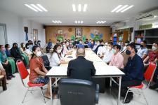 ปลัดเทศบาลนครแม่สอด ​กล่าวต้อนรับให้โอวาทข้าราชการ และพนักงานบรรจุใหม่ ตำแหน่งสายงานต่างๆ