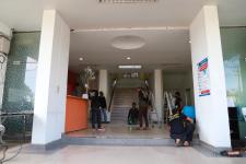 ทน.แม่สอด ร่วมกับการไฟฟ้าส่วนภูมิภาคย้ายเสาไฟฟ้า และปรับปรุงภูมิทัศน์โดยรอบสำนักงานเทศบาลนครแม่สอด