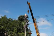 ทน.แม่สอด ร่วมกับการไฟฟ้าส่วนภูมิภาคย้ายเสาไฟฟ้า และปรับปรุงภูมิทัศน์โดยรอบสำนักงานเทศบาลนครแม่สอด