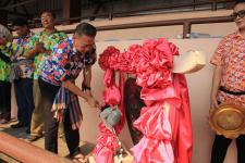 เทศบาลนครแม่สอด จัดขบวนแห่สงกรานต์ ประจำปี 2561 เพื่อสืบสานประเพณีและวัฒนธรรมอันดีงามของไทย 16 เมษายน 2561