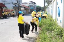 ทน.แม่สอด จัดกิจกรรมจิตอาสาบำเพ็ญสาธารณประโยชน์ เนื่องในวันคล้ายวันสวรรคตของพระบาทสมเด็จพระบรมชนกาธิเบศร มหาภูมิพลอดุลยเดชมหาราช บรมนาถบพิตร