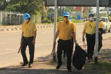 ทน.แม่สอด จัดกิจกรรมจิตอาสาบำเพ็ญสาธารณประโยชน์ เนื่องในวันคล้ายวันสวรรคตของพระบาทสมเด็จพระบรมชนกาธิเบศร มหาภูมิพลอดุลยเดชมหาราช บรมนาถบพิตร